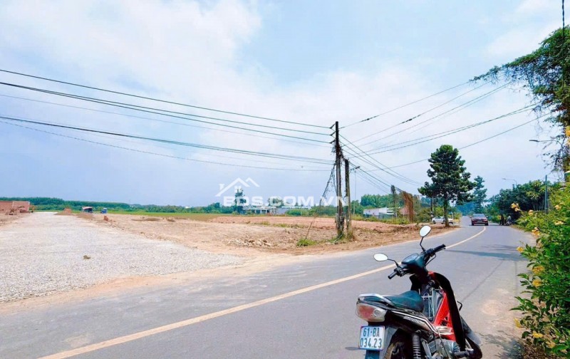 ĐẤT NỀN MẶT TIỀN GẦN NGAY CHỢ BÌNH LỢI