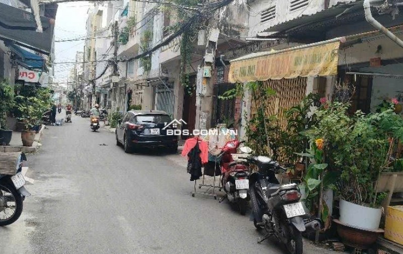 NHÀ LẠC LONG QUÂN - 4 TẦNG - 3 TỶ HƠN - 4 PN, 4WC - ĐẦM SEN 200M - Q11