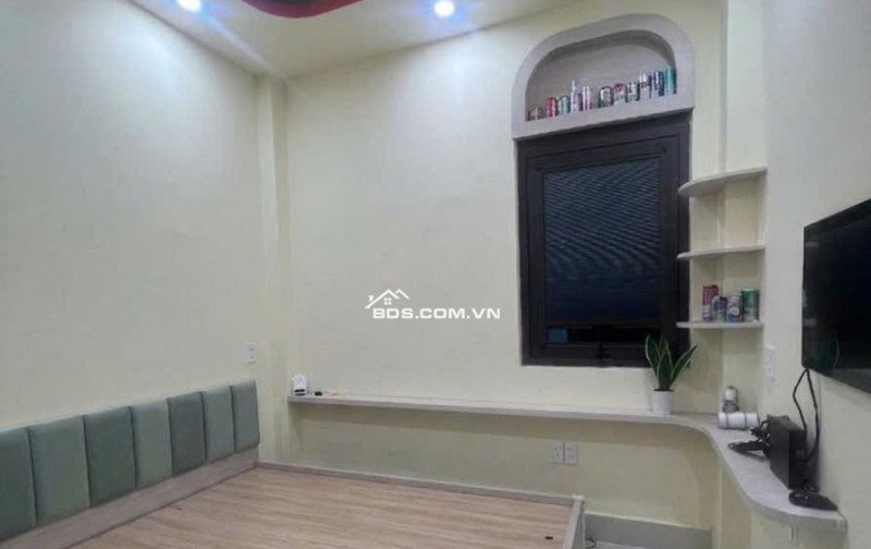 NHÀ LẠC LONG QUÂN - 4 TẦNG - 3 TỶ HƠN - 4 PN, 4WC - ĐẦM SEN 200M - Q11