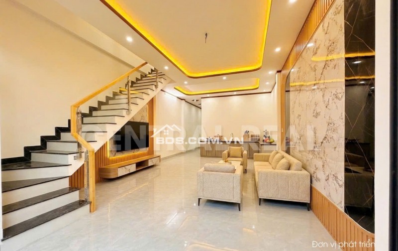 NHÀ ĐẸP GIÁ MỀM HIẾM CÓ NGAY NGÃ 4 TÂN TRIỀU