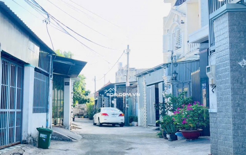 Bán lô đất HXH 6m Lê Thị Sẻ Xuân Thới Sơn HM DT 10*24m HH 2%