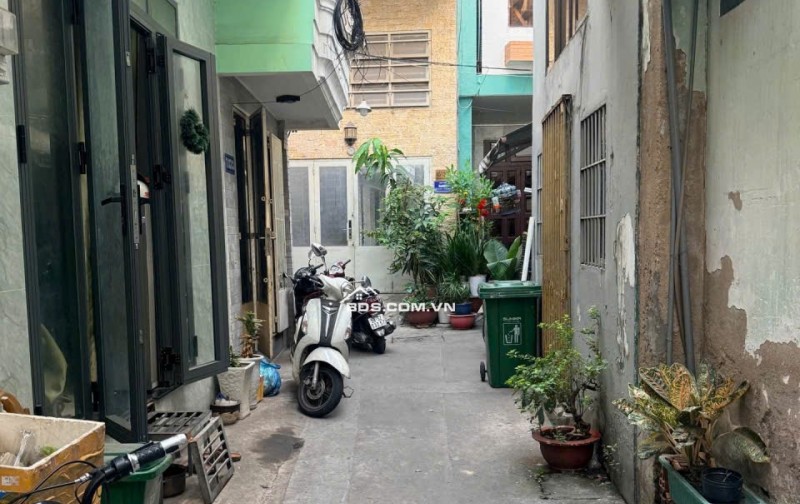 Bán nhà hẻm 4 tầng Bình Thạnh, 4PN, 40m2, sổ hồng, 7.6 tỷ - 0903821326