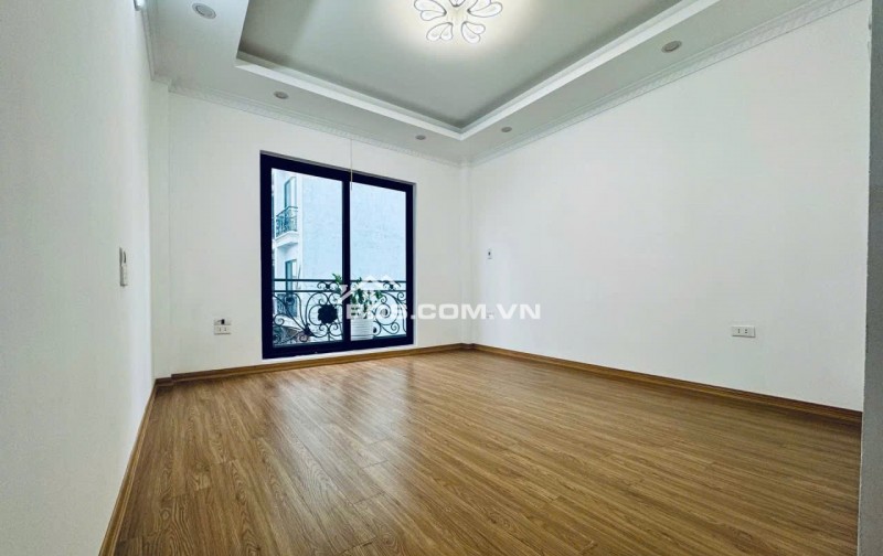 Bán nhà trung tâm Thạch Bàn, Long Biên 30m2 x5 tầng xây mới nhỉnh 6 t.ỷ