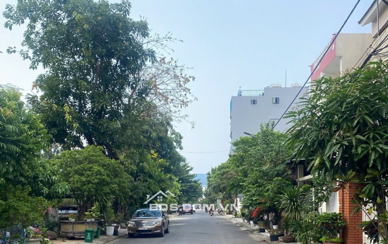 Lô góc 3 MT sát biển Sơn Trà – diện tích khủng 299m² chỉ nhỉnh 35 tỷ