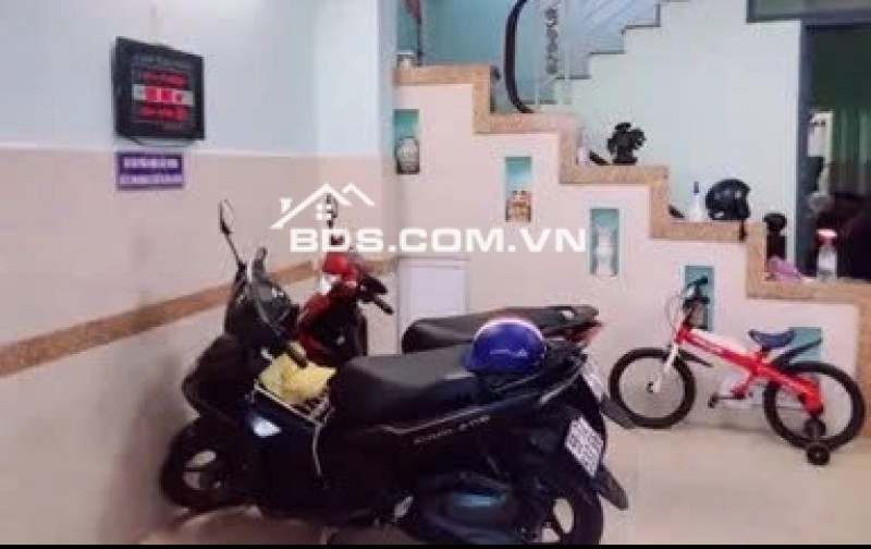 Hẻm Bê tông 4m - Nhà Mới Cứng 3 Tầng Hoàn Công Chuẩn Chỉ - Ngang 4m3 -  Hơn 7 tỷ.