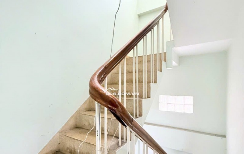 Bán nhà hẻm Lê Quang Định, P14, Bình Thạnh. 45m², 3 tầng, 6PN, 6WC. Sổ đỏ. 7.9 tỷ. LH: 0903821326