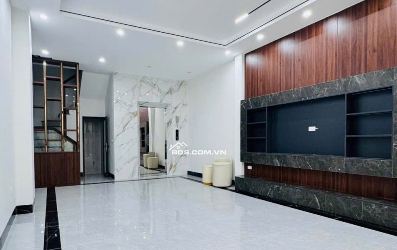  BÁN NHÀ TRUNG TÂM THẠCH BÀN – 55m², 7 TẦNG, THANG MÁY, Ô TÔ ĐỖ CỬA 