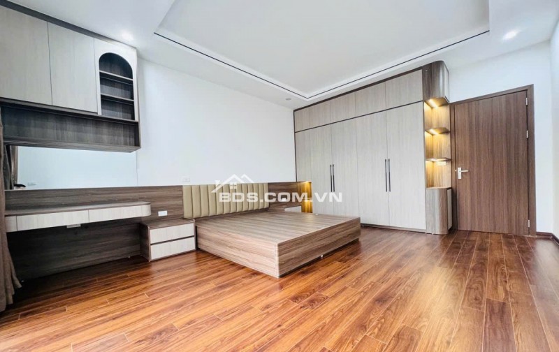  BÁN NHÀ TRUNG TÂM THẠCH BÀN – 55m², 7 TẦNG, THANG MÁY, Ô TÔ ĐỖ CỬA 