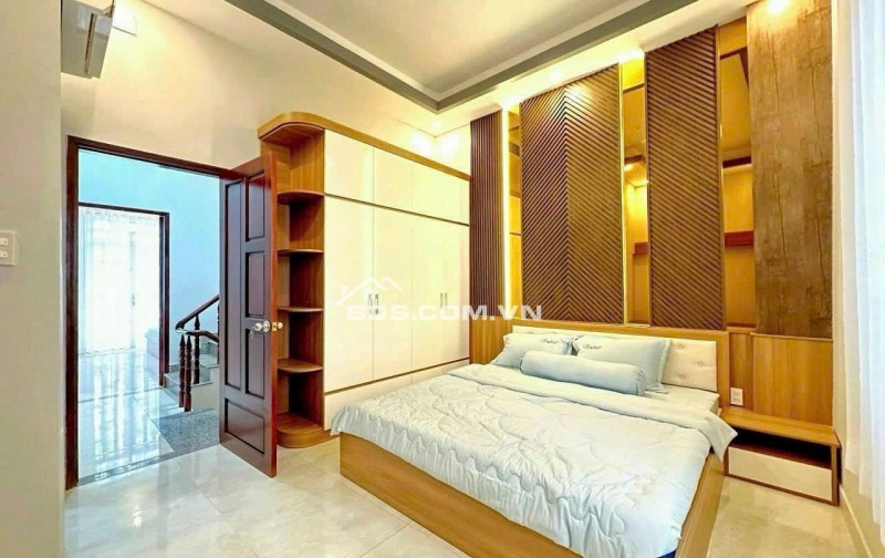 NHÀ ĐẸP - HXH DƯƠNG CÁT LỢI - GIÁP QUẬN 7 – 4PN – 6.2 TỶ