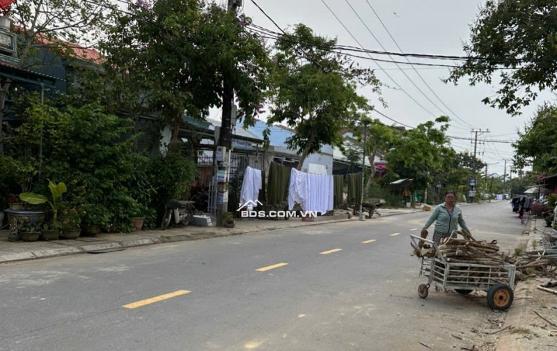 BÁN ĐẤT MẶT TIỀN NGUYỄN TRI PHƯƠNG – SÁT SÔNG THU – HỘI AN. LH:0903597565