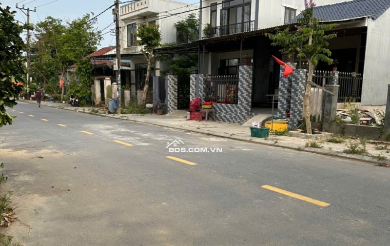 BÁN ĐẤT MẶT TIỀN NGUYỄN TRI PHƯƠNG – SÁT SÔNG THU – HỘI AN. LH:0903597565