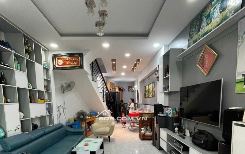 Bán nhà Phan Huy Ích 63m2 - 3 Tầng - Ngang 5m dài 14m chỉ 7 tỷ