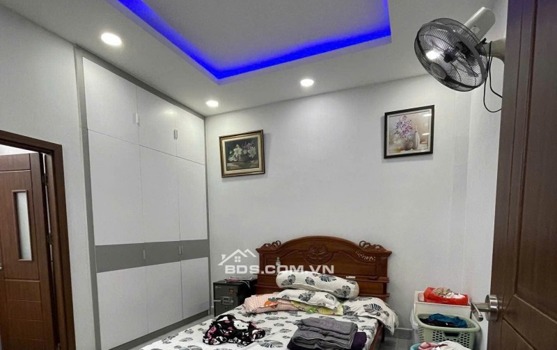 Bán nhà Phan Huy Ích 63m2 - 3 Tầng - Ngang 5m dài 14m chỉ 7 tỷ