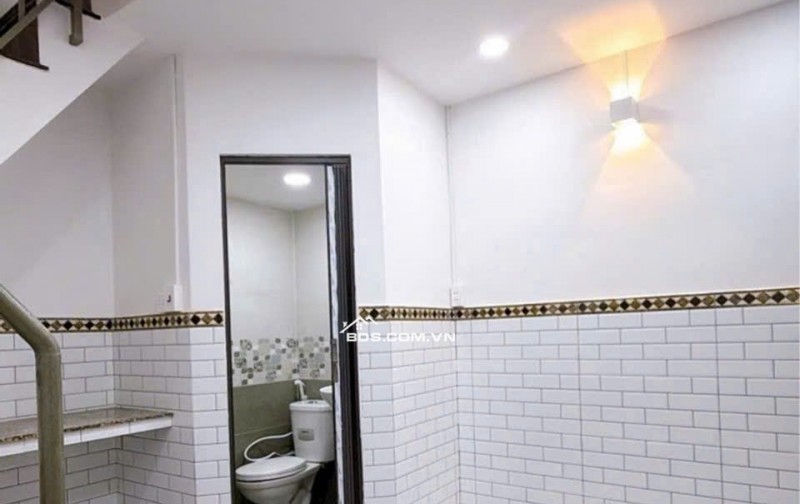 NHÀ MỚI 100% TÔN ĐẢN QUẬN 4 – 3 TẦNG – 2PN 2WC – 1.6 TỶ