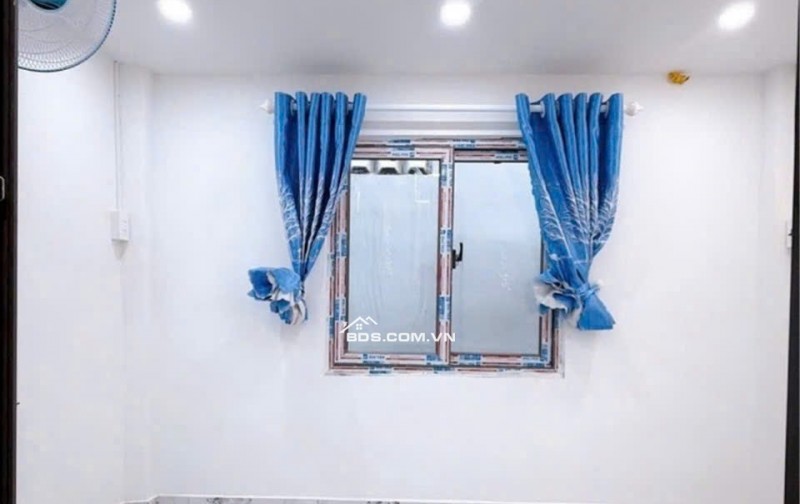 NHÀ MỚI 100% TÔN ĐẢN QUẬN 4 – 3 TẦNG – 2PN 2WC – 1.6 TỶ