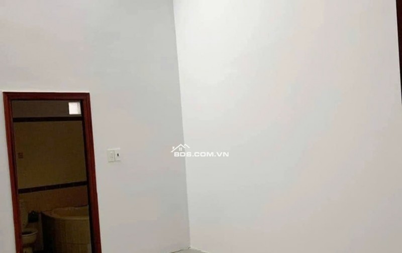  NGỘP BANK BÁN GẤP – NHÀ SHR HÓC MÔN CHỈ 810 TRIỆU 