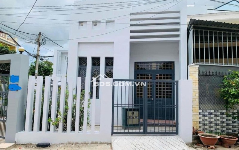  NGỘP BANK BÁN GẤP – NHÀ SHR HÓC MÔN CHỈ 810 TRIỆU 