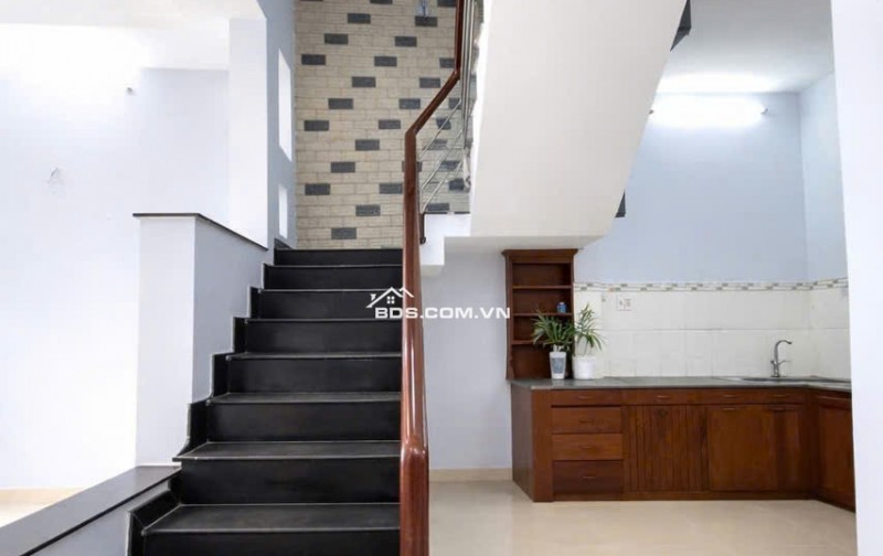 BÁN NHÀ 1074/22/1B ĐƯỜNG TỈNH LỘ 10 (THÔNG VỚI HẺM 111 LÊ ĐÌNH CẨN). LH:0933534006.