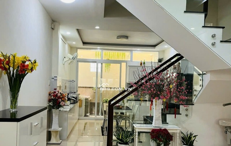 BÁN NHÀ 617/** NGUYỄN KIỆM, PHƯỜNG 9, QUẬN PHÚ NHUẬN. 75.1M2 CHỈ 13.8 TỶ. LH:0937133343