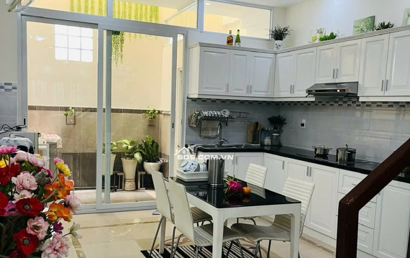 BÁN NHÀ 617/** NGUYỄN KIỆM, PHƯỜNG 9, QUẬN PHÚ NHUẬN. 75.1M2 CHỈ 13.8 TỶ. LH:0937133343