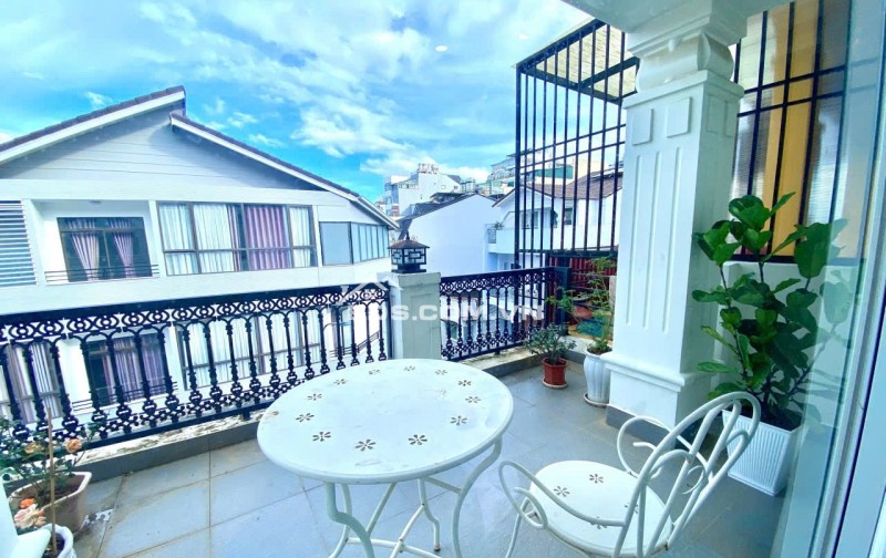 BÁN KHÁCH SẠN ĐẸP TRUNG TÂM ĐÀ LẠT – ĐƯỜNG NGUYỄN THỊ NGHĨA