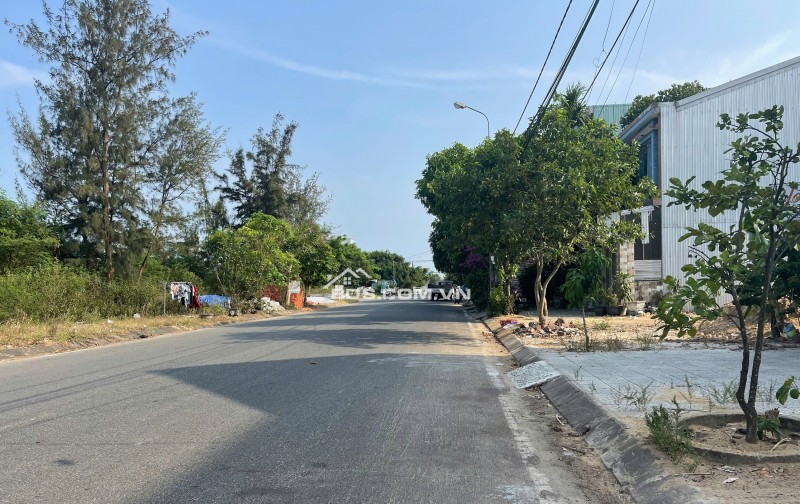 BÁN ĐẤT SIÊU HỜI TẠI ĐÔNG TRÀ 1, DT 100M2, GIÁ 4,7 TỶ. LH:0912533434.