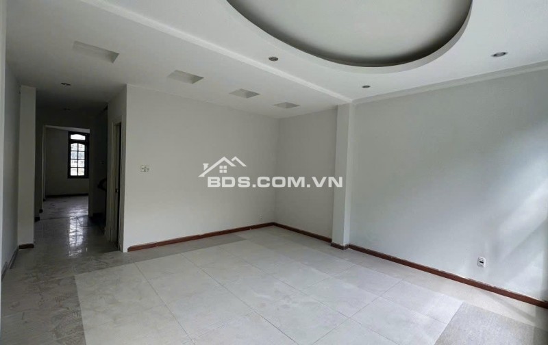 Cho thuê nhà mặt tiền 8 phòng Phạm Ngọc Thạch phường 6 Đà Lạt