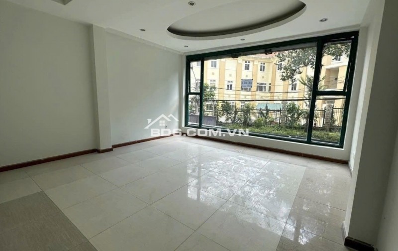 Cho thuê nhà mặt tiền 8 phòng Phạm Ngọc Thạch phường 6 Đà Lạt