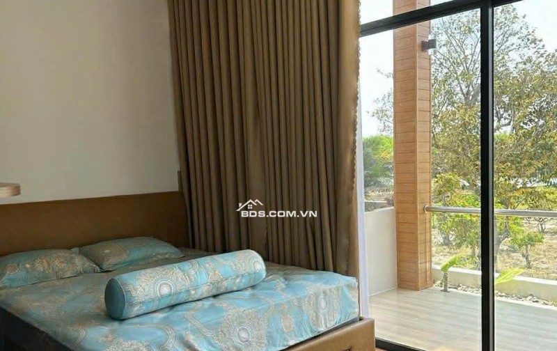 BIỆT THỰ BIỂN CỦA DIỄN VIÊN TẠI BÀ RỊA – 600M2 ĐẤT, 300M2 THỔ CƯ – CHỈ 10.8 TỶ