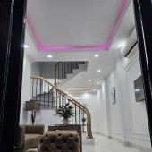 Chính chủ cần bán 2 căn nhà mới xây tại khu vực phát triển cực nóng quận Thanh Xuân. Phù hợp cho gia đình trẻ định cư hoặc đầu tư giữ tiền.