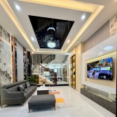 Bán Siêu phẩm nhà 3 Tầng FULL nội thất mặt tiền Dương Đức Hiền - Gần biển