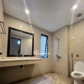 Nhà 5 tầng mới xây tại Phúc Lợi, Long Biên, thiết kế hiện đại, sổ đỏ.