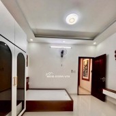 Chủ cần tiền bán gấp nhà gần mặt tiền huỳnh tấn phát!!