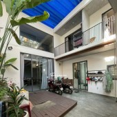 Nhà đẹp trung tâm Lê Duẩn ngang 10m cực hiếm, giá tốt