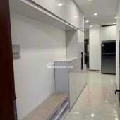 C/c CMT8, Bến Thành, Q1: 76m2, Nhà mới sơn, 11tr/th, 2PN.