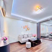 Bán tập thể QUỳnh MAi  68 m 2 ngủ 2 wc cụcw hiếm oto đỗ cổng chỉ nhỉnh 3 tỷ