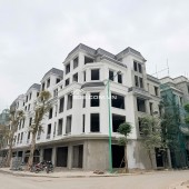 BÁN SIÊU PHẨM LIỀN KỀ  GREEN LITTLE TOWN 100M 5 TẦNG NHỈNH 17 TỶ