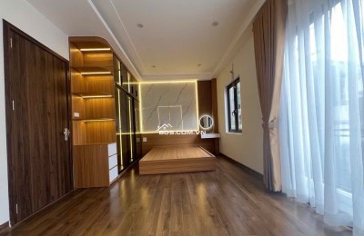 SIÊU PHẨM 6 TẦNG THANG MÁY – NGÕ 6M Ô TÔ TRÁNH – GARA 7 CHỖ – GẦN CẦU THANH TRÌ