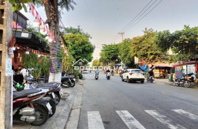 HÀNG ĐỘC - Bán lô đất đường 10.5 Nguyễn Chánh - DT 245m2