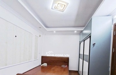 Nhà 5 tầng trung tâm Phúc Lợi, Full nội thất, ở ngay