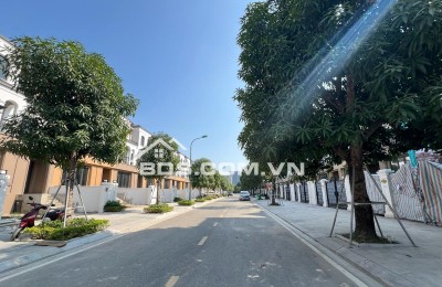 BIỆT THỰ CIPUTRA – TỌA ĐỘ VÀNG SÁT VÁCH LOTTE MALL TÂY HỒ – GIÁ ĐẦU TƯ