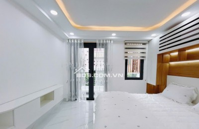 Cần bán nhà 4 tầng / NGUYỄN THỊ THẬP mặt tiền Hẻm Xe Hơi