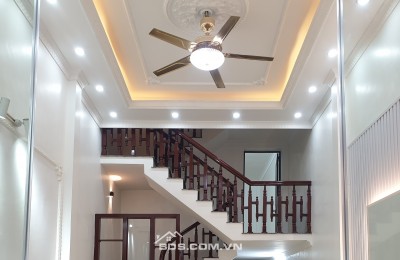 BÁN NHÀ ĐẸP 1.78 TỶ 2.5 TẦNG 40M2 NGÕ ĐƯỜNG TRƯỜNG CHINH