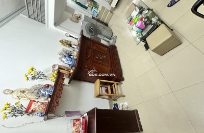 Bán nhà tập thể Hai Bà Trưng 50m ngay Lò Đúc chỉ 2,9x tỷ cải tạo thành 2 ngủ