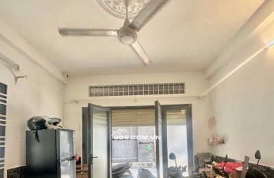 Vị trí cực đẹp, khu dân trí cao, hẻm thông thoáng