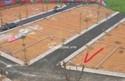 Đất mặt đường làn 2 của QL21, trung tâm mới của đô thị vệ tinh Hòa Lạc.
Giá chỉ nhỉnh 3 tỷ, pháp lý chuẩn chỉnh