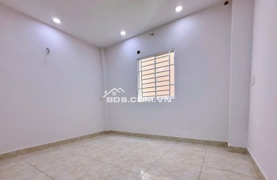 Cần bán nhà chất giá tốt tại đường Phạm Văn Chí Quận 6