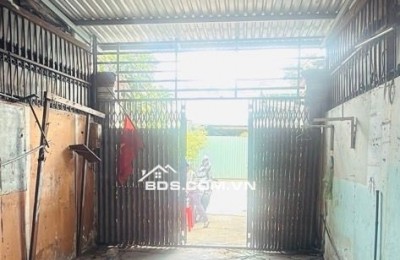 NHÀ NGAY HÒA BÌNH,PHÚ THẠNH,TÂN PHÚ. HẺM 12M THÔNG RA HẺM 110 TÔ HIỆU, 4M X 20M,2 TẦNG,NHÀ CŨ CÒN Ở ĐƯỢC CHỈ NHỈNH 90TR/M2