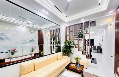 CẦN BÁN NHÀ PHỐ QUAN NHÂN - 33M2 - 5 TẦNG - MT 3.2- GIÁ 8.15 TỶ