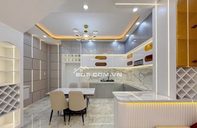 Bán nhà 3 tầng 5x12 gần Phú Mỹ Hưng, full nội thất 10 tỷ 6